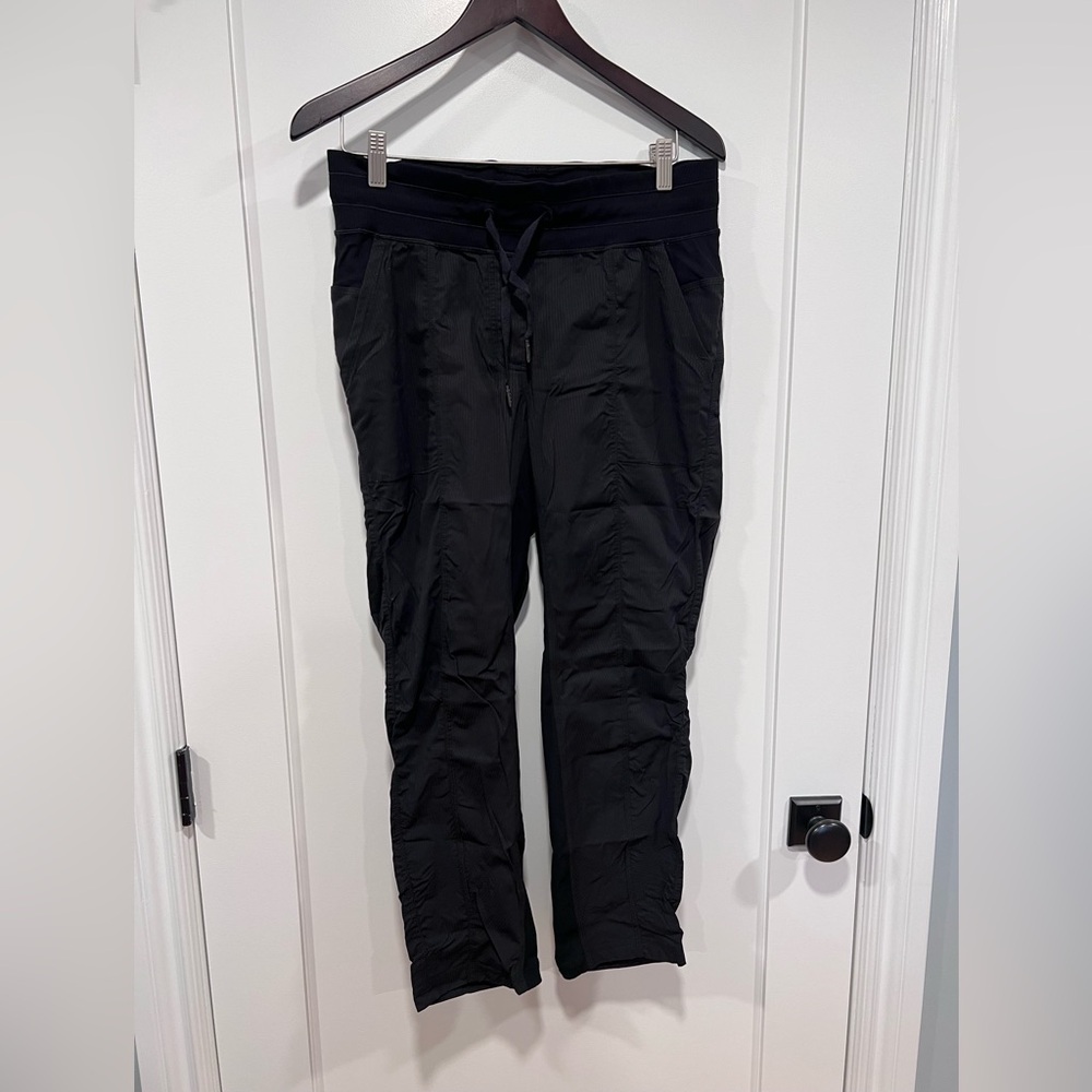 Lululemon women’s Crop Pant Black 10